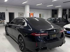 BMW 5 Series 530Li Premier M Sport Package - ფოტო 4