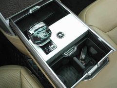 Land Rover Range Rover 3.0 L6 400PS Extended Wheelbase 7-Seater - ფოტო 10