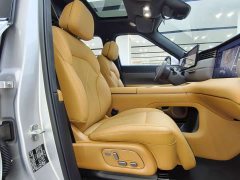 IM Motors Zhiji LS8 52 Max Luxury Six-Seater - ფოტო 15