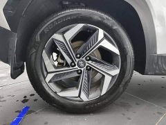 Hyundai Tucson L 1.5T Automatic Two-Wheel Drive LUX Premium Edition - ფოტო 6