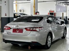 Toyota Camry 2.0E Elite Edition - ფოტო 9
