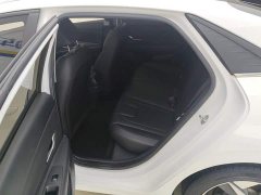 Hyundai Elantra 1.5L CVT Luxury - ფოტო 11