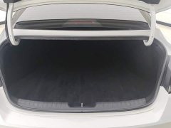 Hyundai Elantra 1.5L CVT Luxury - ფოტო 4