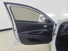 Hyundai Elantra 1.5L CVT Luxury - ფოტო 7