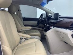 Buick GL8 Land Business Class Smart Edition - ფოტო 13