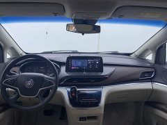 Buick GL8 Land Business Class Smart Edition - ფოტო 15