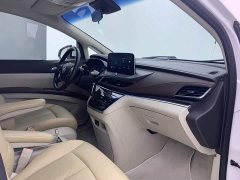 Buick GL8 Land Business Class Smart Edition - ფოტო 16