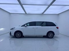 Buick GL8 Land Business Class Smart Edition - ფოტო 3