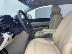 Buick GL8 Land Business Class Smart Edition - ფოტო 9