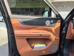 AITO M9 Extended Range Ultra 42kWh 6-Seater - ფოტო 10