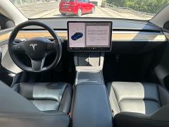 Tesla Model Y Long Range All-Wheel Drive - ფოტო 13