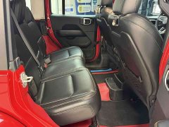 Jeep Wrangler 2.0T Sahara Four-Door - ფოტო 11