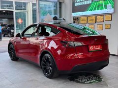 Tesla Model Y Rear-Wheel Drive - ფოტო 5