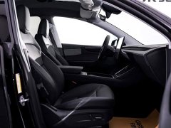 Tesla Model Y Rear-Wheel Drive - ფოტო 19