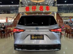 Toyota Sienna 2021 2.5L Hybrid Premium Edition - ფოტო 4
