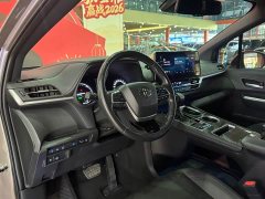 Toyota Sienna 2021 2.5L Hybrid Premium Edition - ფოტო 7