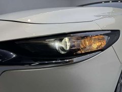 Mazda3 Axela 2.0L Automatic Elegant Edition - ფოტო 16