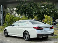 BMW 5 Series 525Li M Sport Package - ფოტო 4