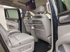 Leapmotor D19 Extended Range 500 Deluxe Edition Six-Seater - ფოტო 19