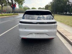Li Auto L6 Pro Smart Refresh Edition - ფოტო 12