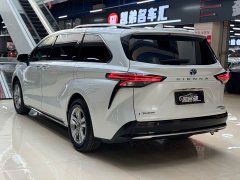 Toyota Sienna 2021 2.5L Hybrid Premium Edition - ფოტო 18