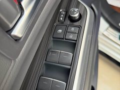 Toyota Sienna 2021 2.5L Hybrid Premium Edition - ფოტო 8