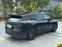 Li Auto i6 Two-Wheel Drive Standard - ფოტო 4