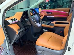 Toyota Gravia 2.5L Hybrid Comfort Edition - ფოტო 4