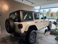 Jeep Wrangler New Energy Four-Door 2.0T 4xe Sahara - ფოტო 2