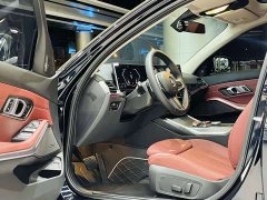 BMW 3 Series 325Li M Sport Midnight Edition Package - ფოტო 4