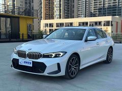 BMW 3 Series 320i M Sport Package - ფოტო 1