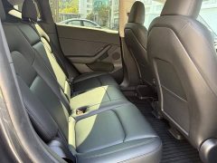 Tesla Model Y Rear-Wheel Drive - ფოტო 12