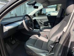 Tesla Model Y Rear-Wheel Drive - ფოტო 4