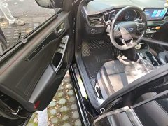 Ford Focus Hatchback EcoBoost 180 Automatic ST Line - ფოტო 12