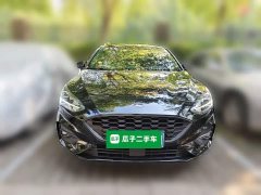 Ford Focus Hatchback EcoBoost 180 Automatic ST Line - ფოტო 2