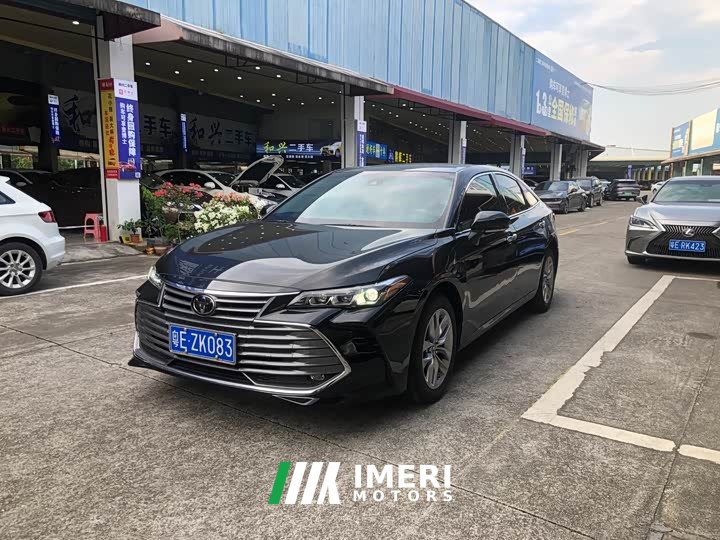 Toyota Avalon 2.5L Luxury - ავტომობილი ჩინეთიდან