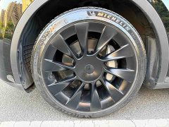 Tesla Model Y Long Range All-Wheel Drive - ფოტო 4