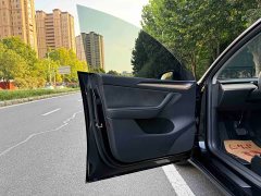Tesla Model Y Long Range All-Wheel Drive - ფოტო 6
