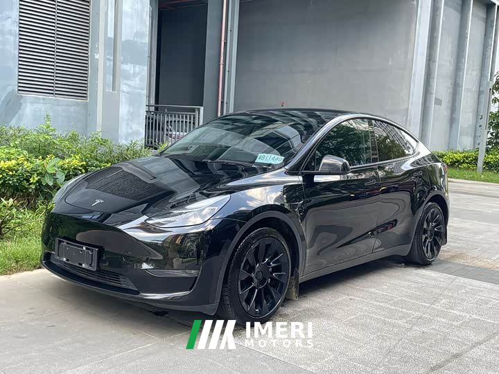 Tesla Model Y Standard Range RWD