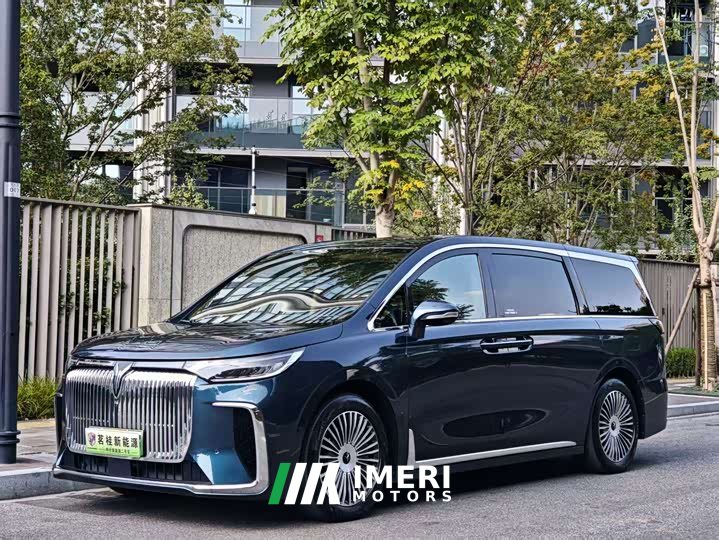 Voyah Lantu Dreamchaser PHEV AWD Excellence Kunpeng Edition
