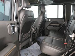 Jeep Wrangler 2.0T Sahara Four-Door - ფოტო 10