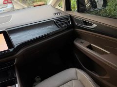 Volkswagen Viloran 380TSI Prestige - ფოტო 12