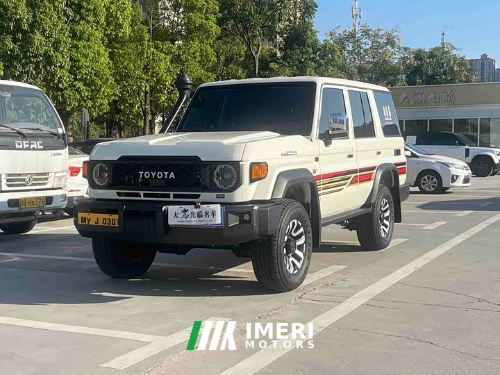 Toyota Land Cruiser (Imported) LC76 2.8T 40th Anniversary Edition - ავტომობილი ჩინეთიდან