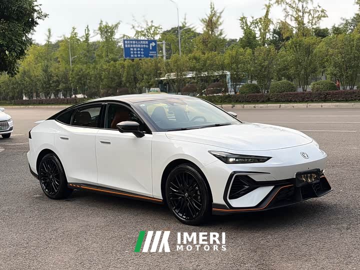 Changan UNI-V 1.5T 500Bar Luxury Sport Edition