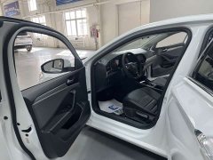 Volkswagen Sagitar 200TSI DSG Flying Edition - ფოტო 10