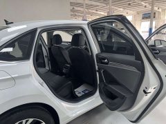 Volkswagen Sagitar 200TSI DSG Flying Edition - ფოტო 14