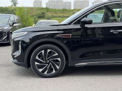 FAW Red Flag HS7 PHEV 2.0T PHEV AWD Flagship Comfort 6-Seater - ფოტო 5