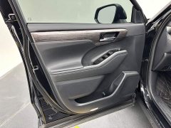 Toyota Crown Venza 2.5L HEV AWD Premium - ფოტო 12
