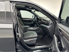 Toyota Crown Venza 2.5L HEV AWD Premium - ფოტო 18