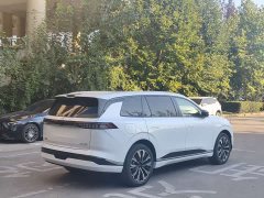 AITO eπ008 Six-Seat Pure Electric Family Comfort Edition - ფოტო 6